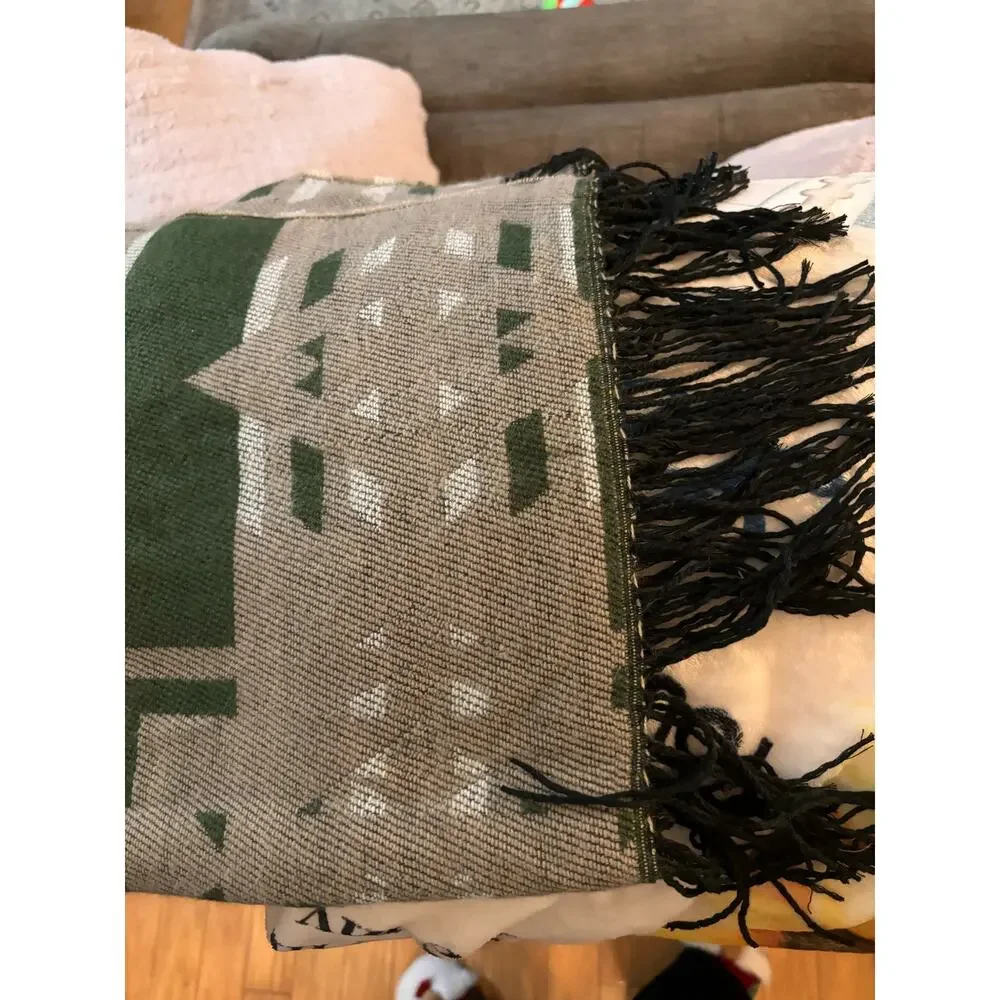L.A. Hearts Women's OS Blanket Scarf Wrap Southwestern Western Geometric Fringe